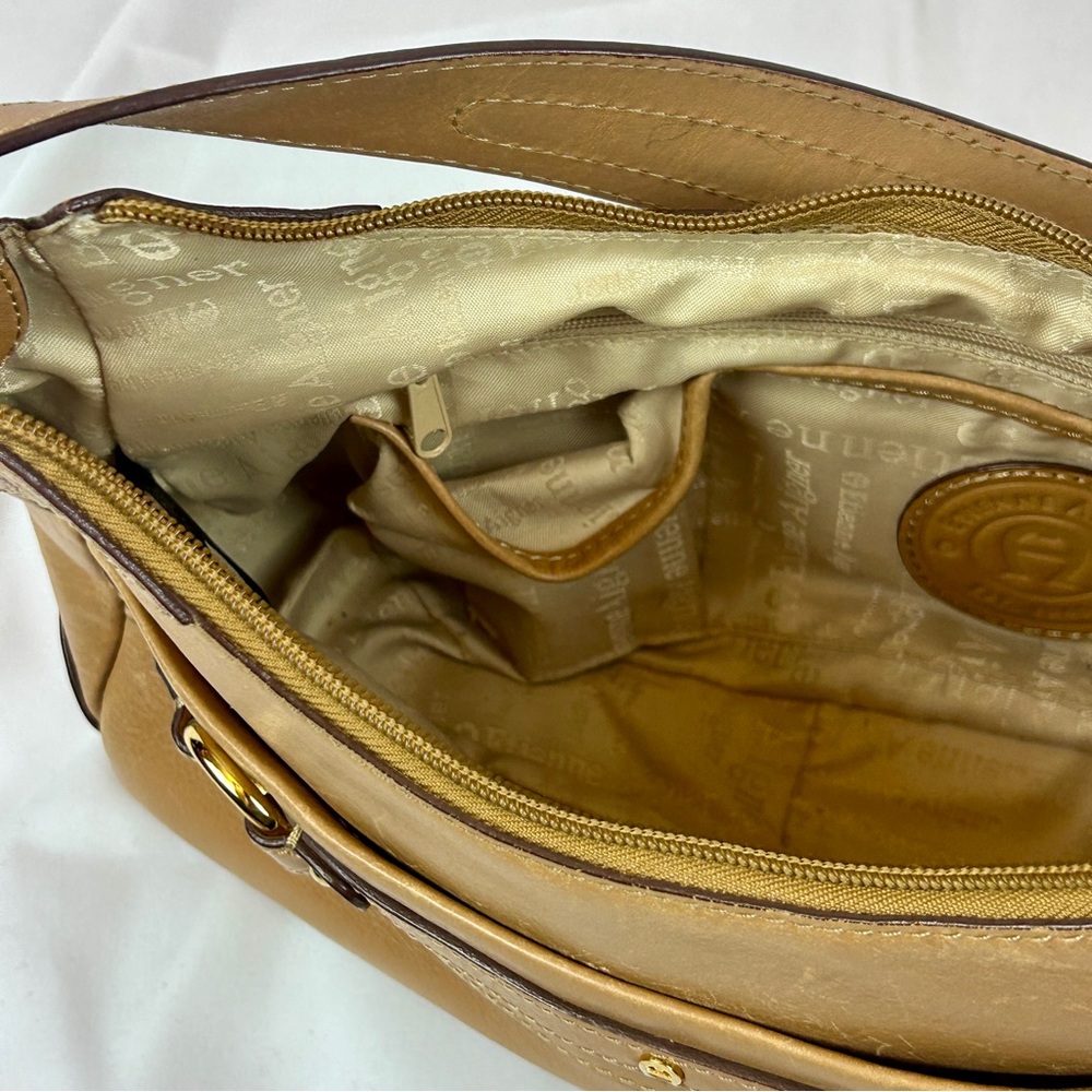 👜 Etienne Aigner Vintage Tan Leather Shoulder Bag –Gold Hardware, Classic Style - Picture 8 of 10